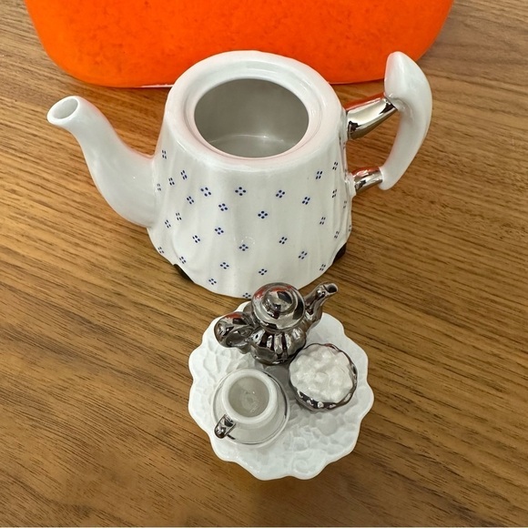 Paul Cardew Porcelain Small Teapot With Removable Lid Tea Set White And Blue - Picture 3 of 8